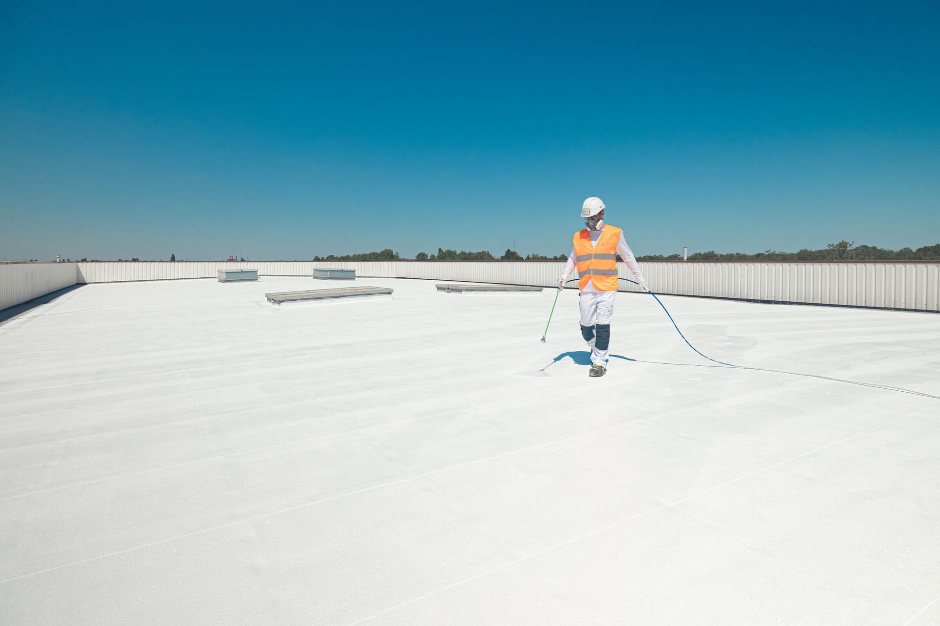 Application par pulvérisation d’un revêtement cool roof Covalba